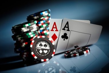 AduQ card game table at ular288 online platform